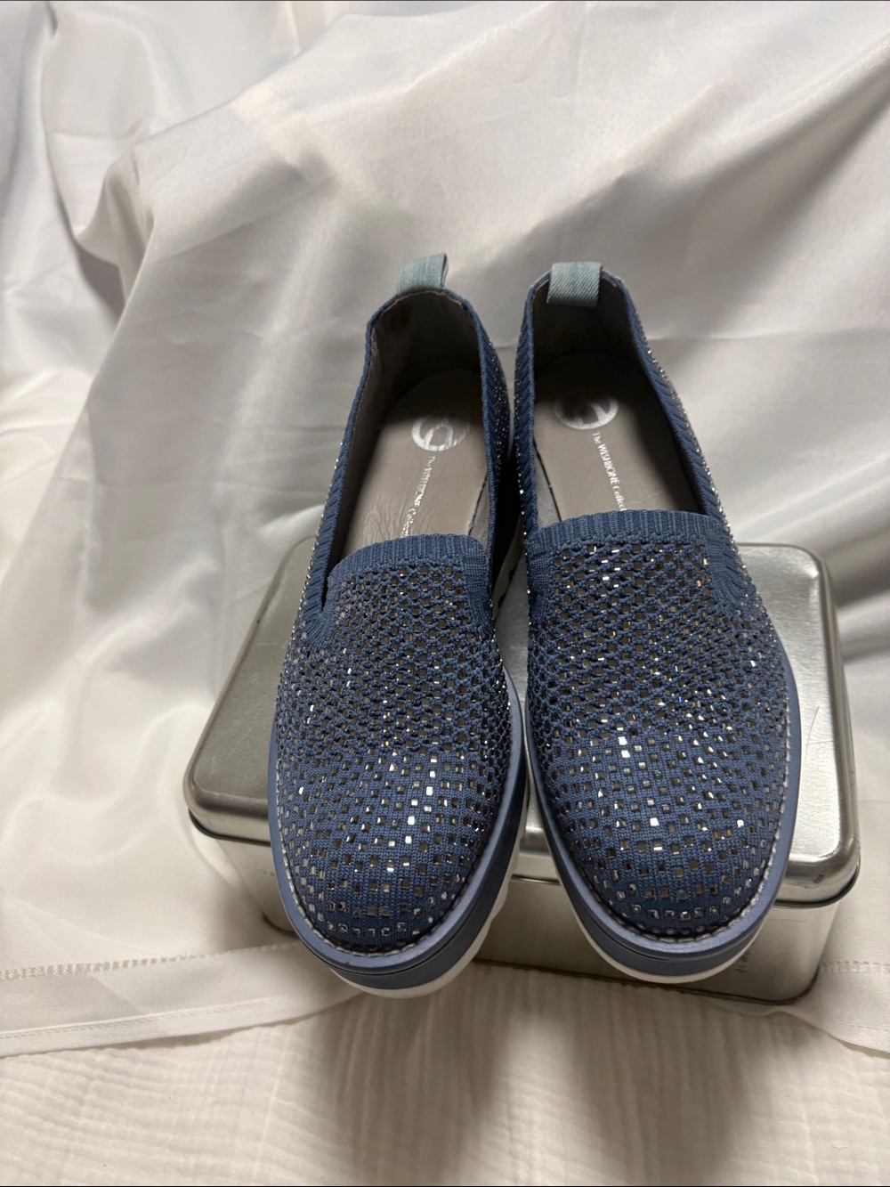 Wishbone collection Women’s Blue Slip-On Knit Loafers with Subtle Sparkle